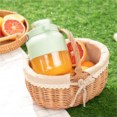 Geoet 28 Oz Electric Citrus Juicer & Portable Blender Cup - Multifunctional Rechargeable Juice Press Bottle with Straw & 2 Lids for Smoothies & Shakes (2pcs)