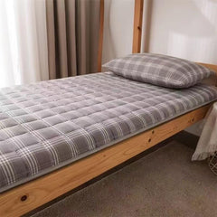 Japanese Futon Mattress - Foldable Guest Bed for Camping, Dorm & Sofa, Lightweight Yoga/Tent Mat, Ultra-Soft