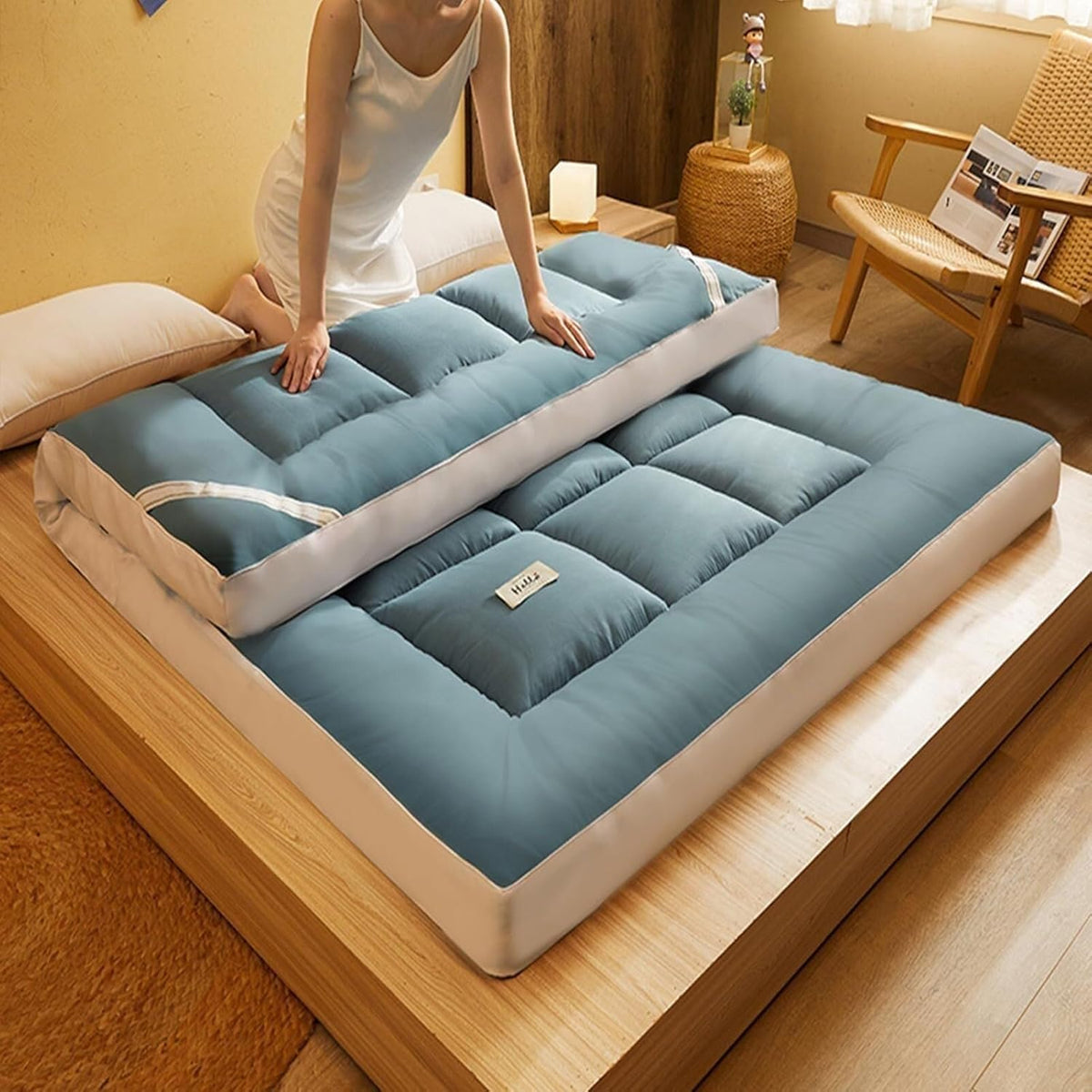Queen Size Mattress - Living Room Floor Mat, Full Size Guest Sleeping Mat, Portable Foldable Student Dormitory Mattress for Camping, Lounger, Sofa